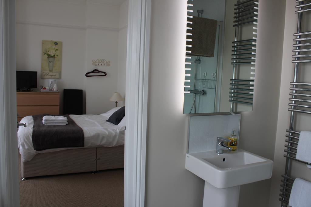 Bed and Breakfast The Westby Bournemouth Esterno foto