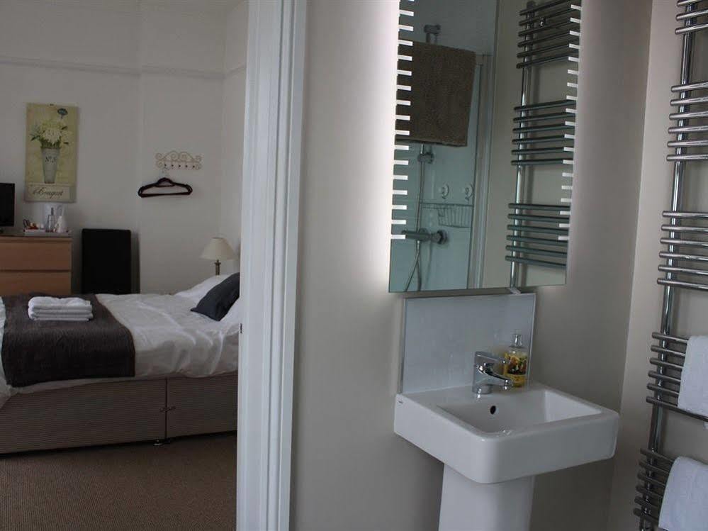 Bed and Breakfast The Westby Bournemouth Esterno foto